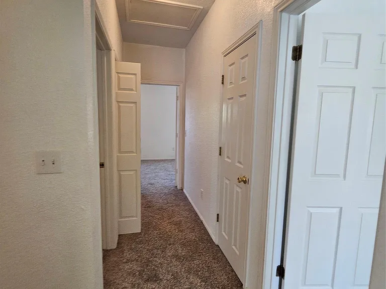304 Windridge Village Cv — Photo 36