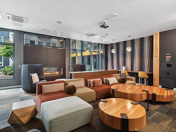 Wallingford_amenity_lounge_2014