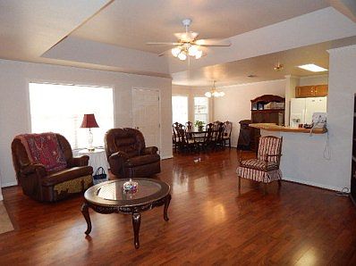 2nd image of 969 Woodrow Cir