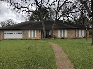 1604 Northlake Ct, Arlington, TX 76012
