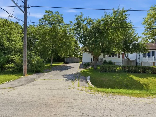 188 Troy St, Mississauga, ON L5G 1S7