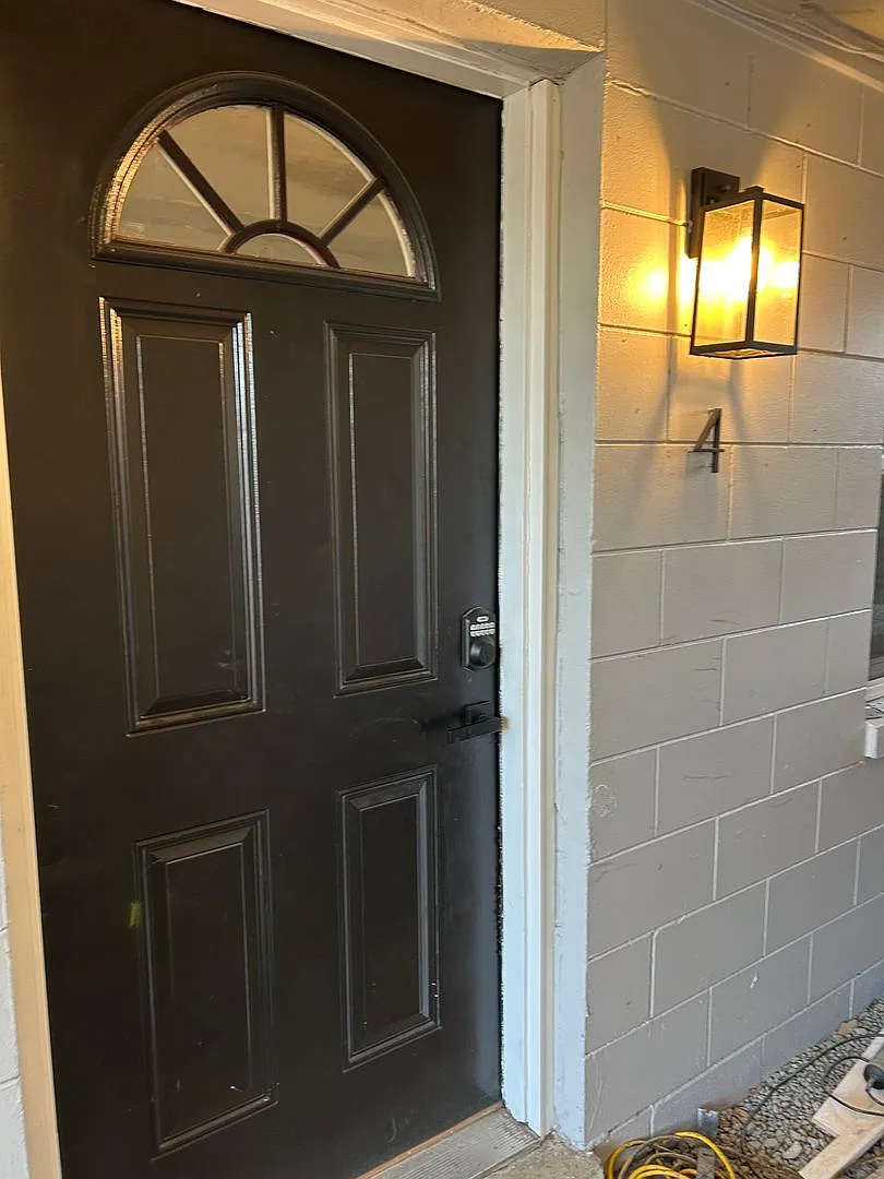 DSP 345 N Dewey — Photo 1