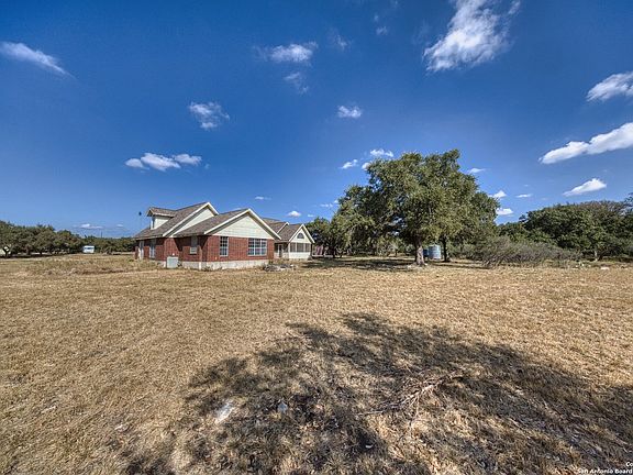 3rd image of 3100 ROLLING OAKS DR