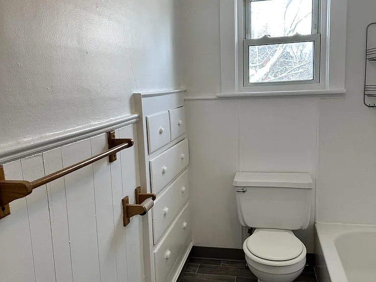 521 Adams St #5 — Photo 11