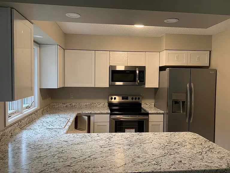 63 Sunderland Woods Rd — Photo 9
