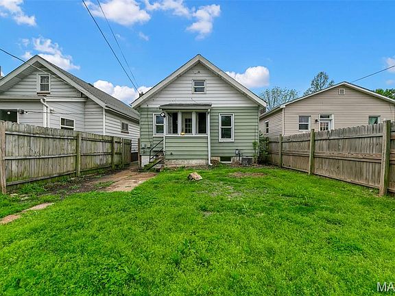 4th image of 4081 Burgen Ave