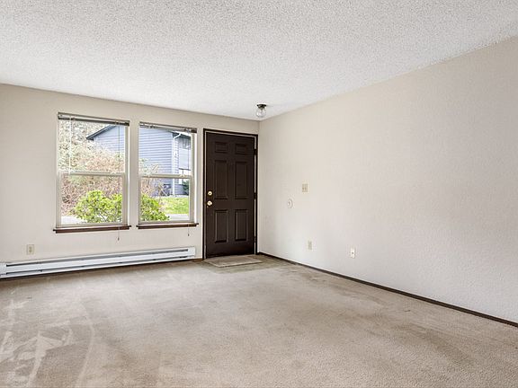 4th image of 1080 SW Harrier Cir APT 102