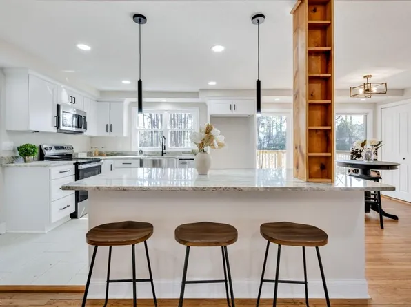 913 Norfleet Rd, Virginia Beach, VA 23464