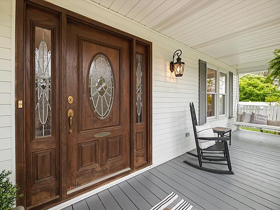 5th image of 2815 Deerhaven Dr