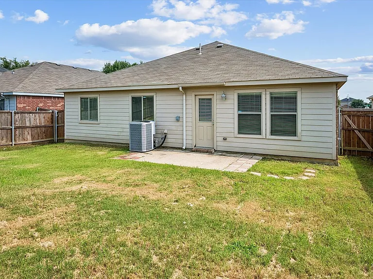 8701 Sagebrush Trl — Photo 13