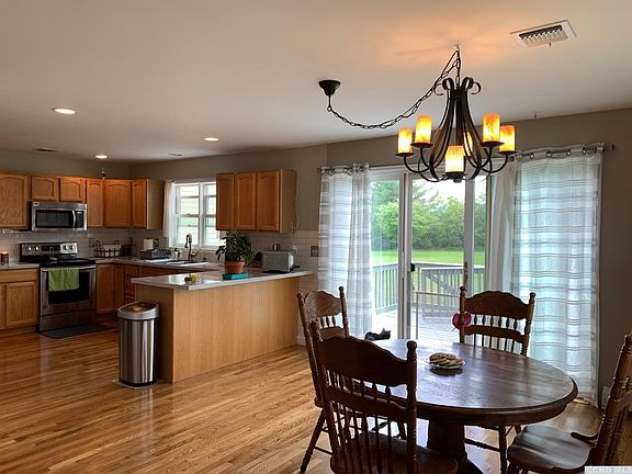 5th image of 149 Skyview Dr