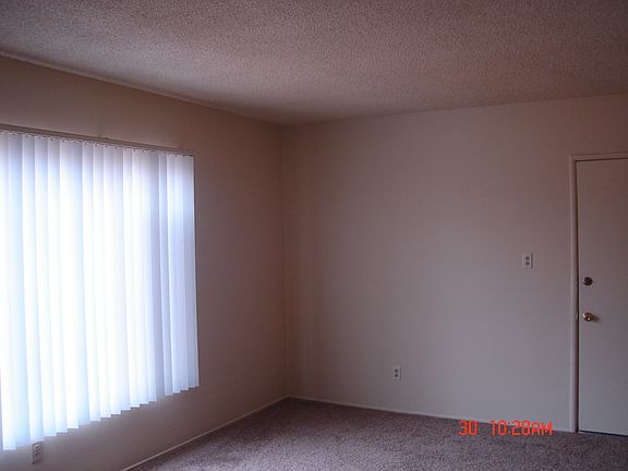 3rd image of 804 E Kelso St APT 6