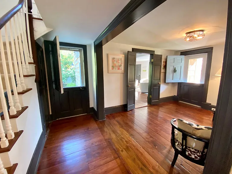 20 Quogue St — Photo 11