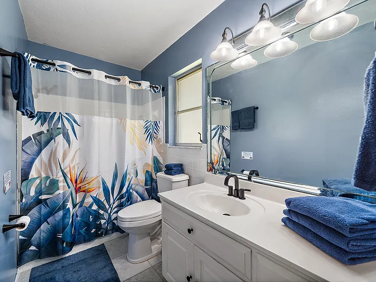 708 Shore Rd #A — Photo 19