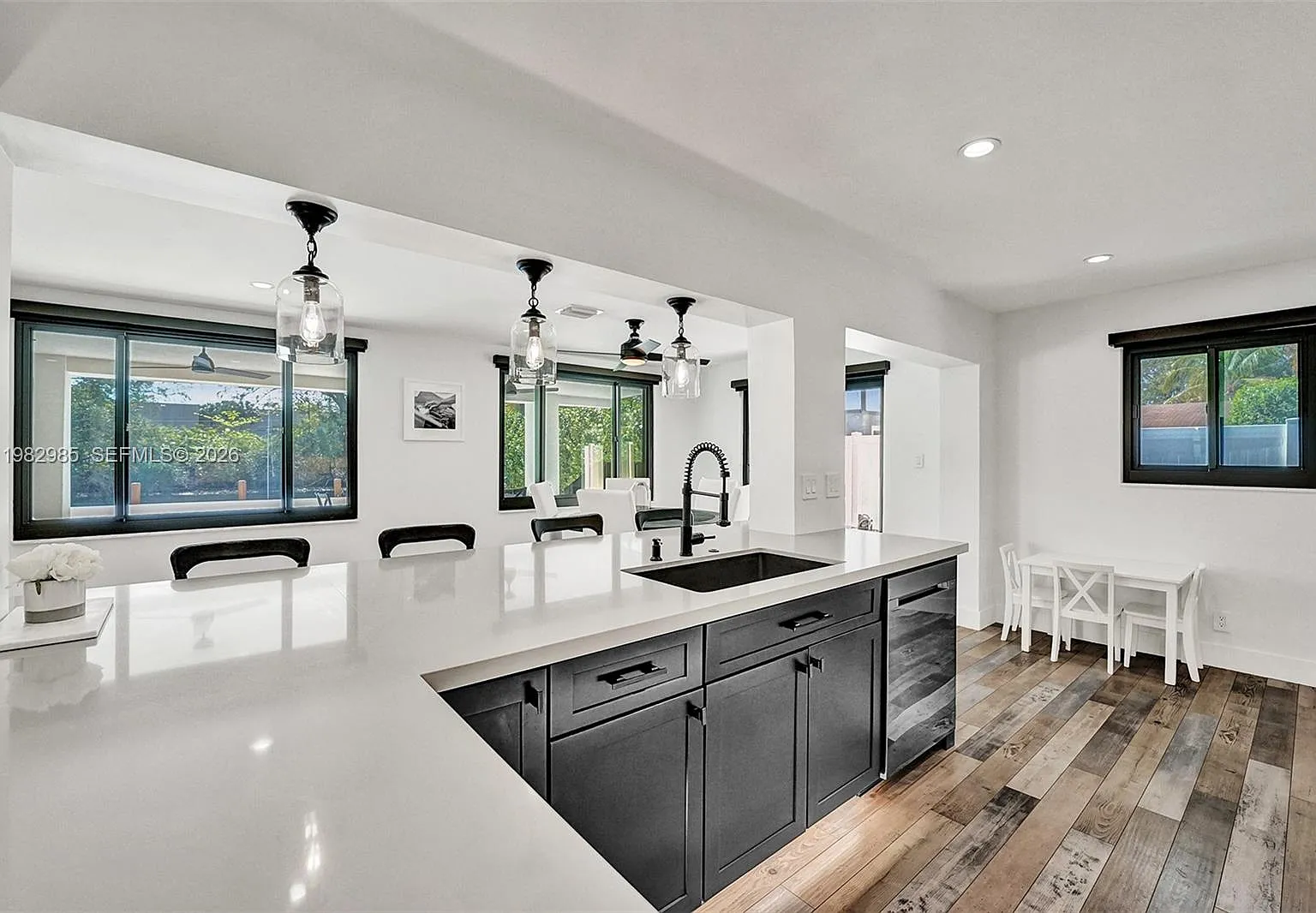 4 bed, 1844 sqft, $3,900 — Photo 4