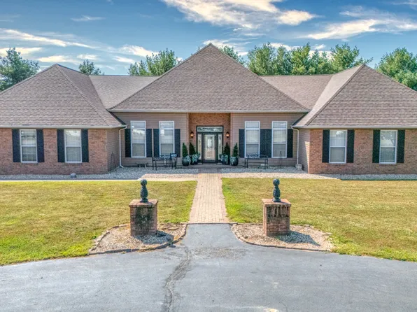 14323 N Manhattan Ln, Mount Vernon, IL 62864