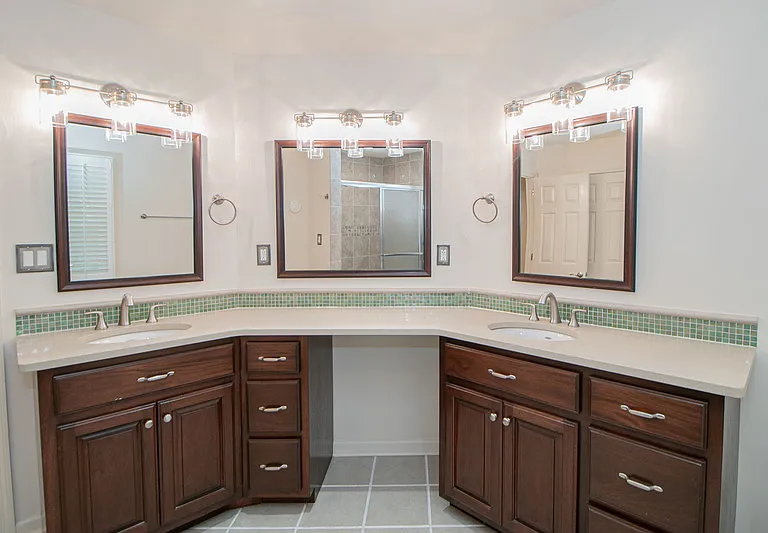 815 Shady Bluff Trl — Photo 23