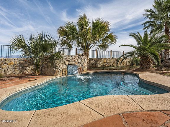 2nd image of 6200 Las Vistas Dr