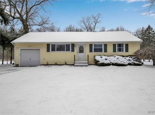 3646 Harris Ave, Ransomville, NY 14131