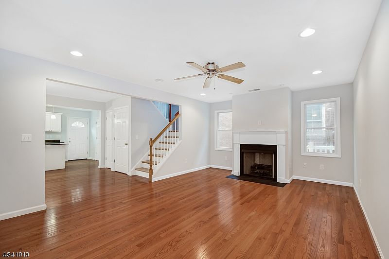 1st image of 174 Church St