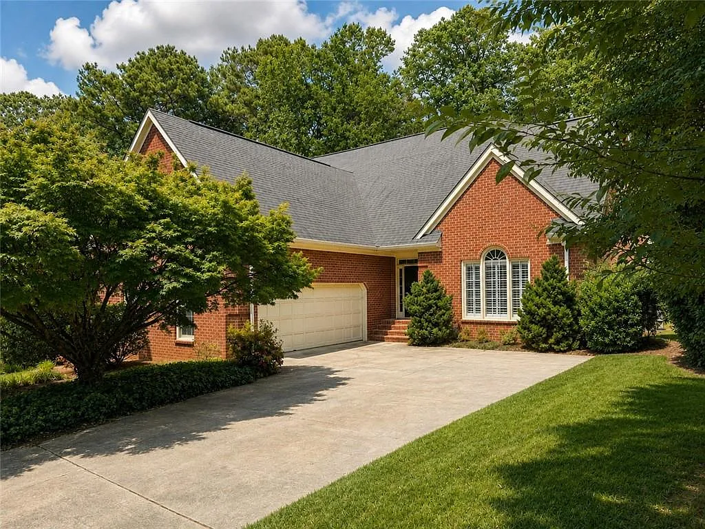 4 bed, 4.0 bath, 3319 sqft, $4,650 — Photo 1