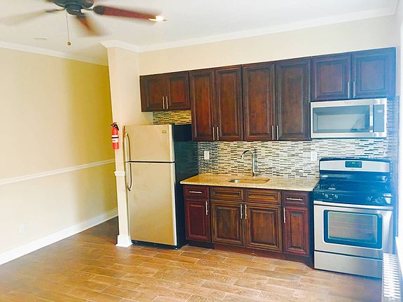 2nd image of 15003 88th Ave APT 4C