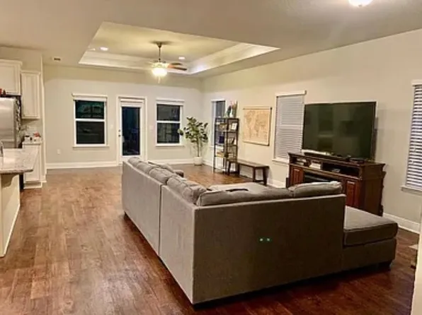 2598 Caldwell Cir, Pace, FL 32571