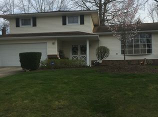 33020 Cromwell Dr, Solon, OH 44139