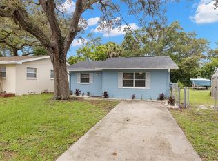 259 5th St NW, Largo, FL 33770