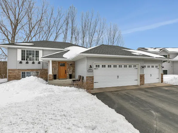 537 Sunwood Park Dr, Waite Park, MN 56387