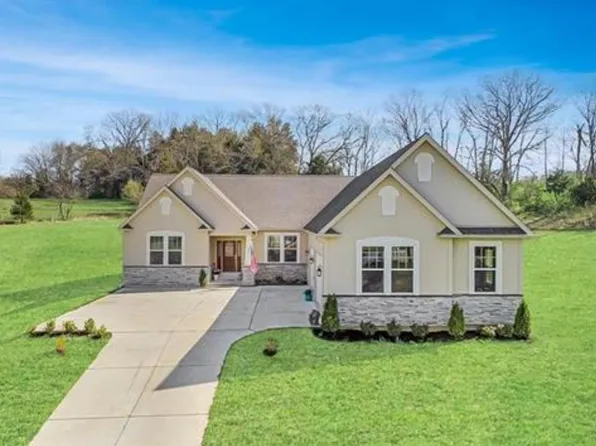 300 Wildberry Ct, Washington, MO 63090