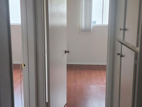 4th image of 369 Waldo Ave APT 10