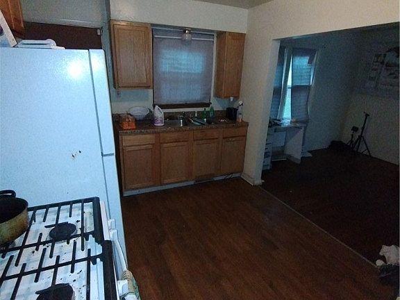 4th image of 29 Zents Ave