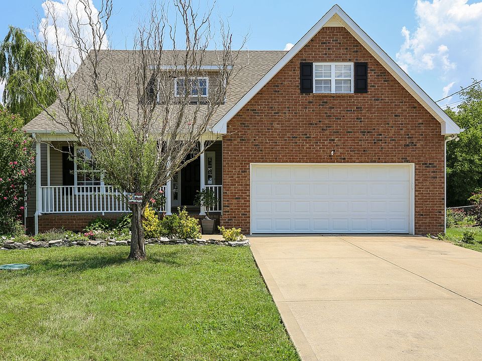 1st image of 627 Fleming Farms Dr