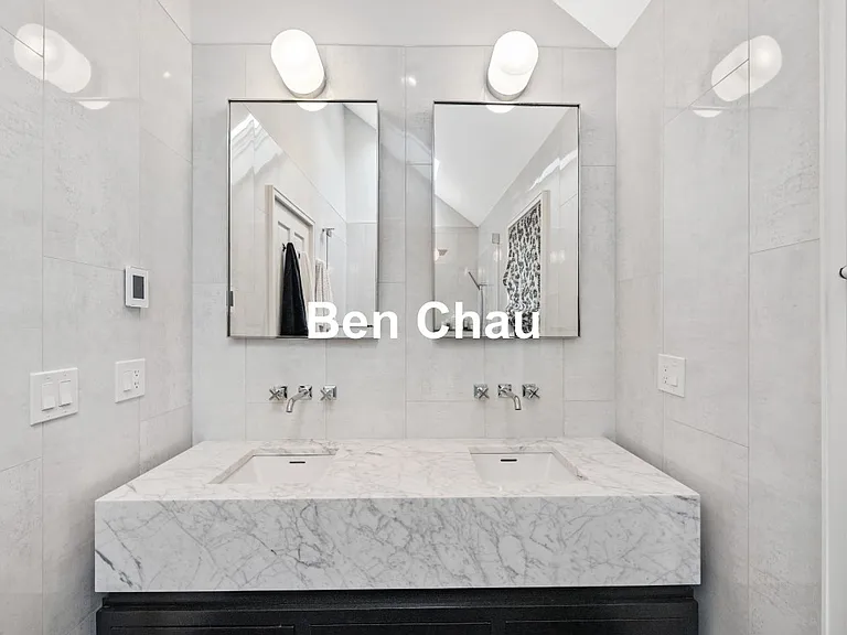 208 Windsor St #SINGLE HOUSE — Photo 11