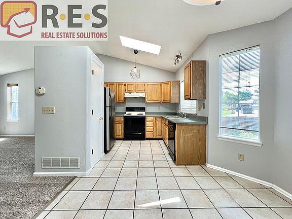 4th image of 12265 Deerfield Way