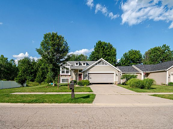 2nd image of 2574 Winterberry St