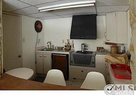 3rd image of 2500 Memphis Ave