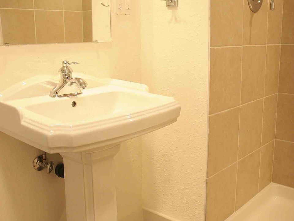732 SW Orchid St, Portland, OR 97219 | Zillow