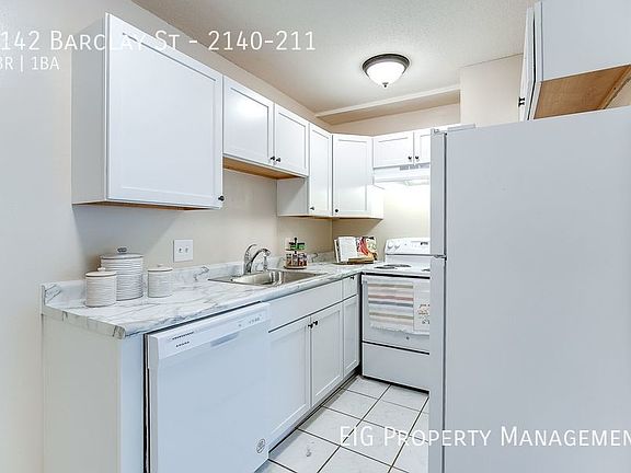 3rd image of 2142 Barclay St N #2140-211
