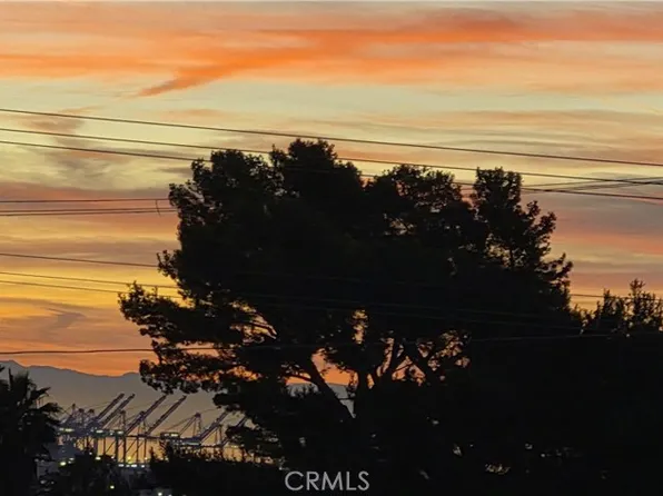 1516 W 5th St, San Pedro, CA 90732