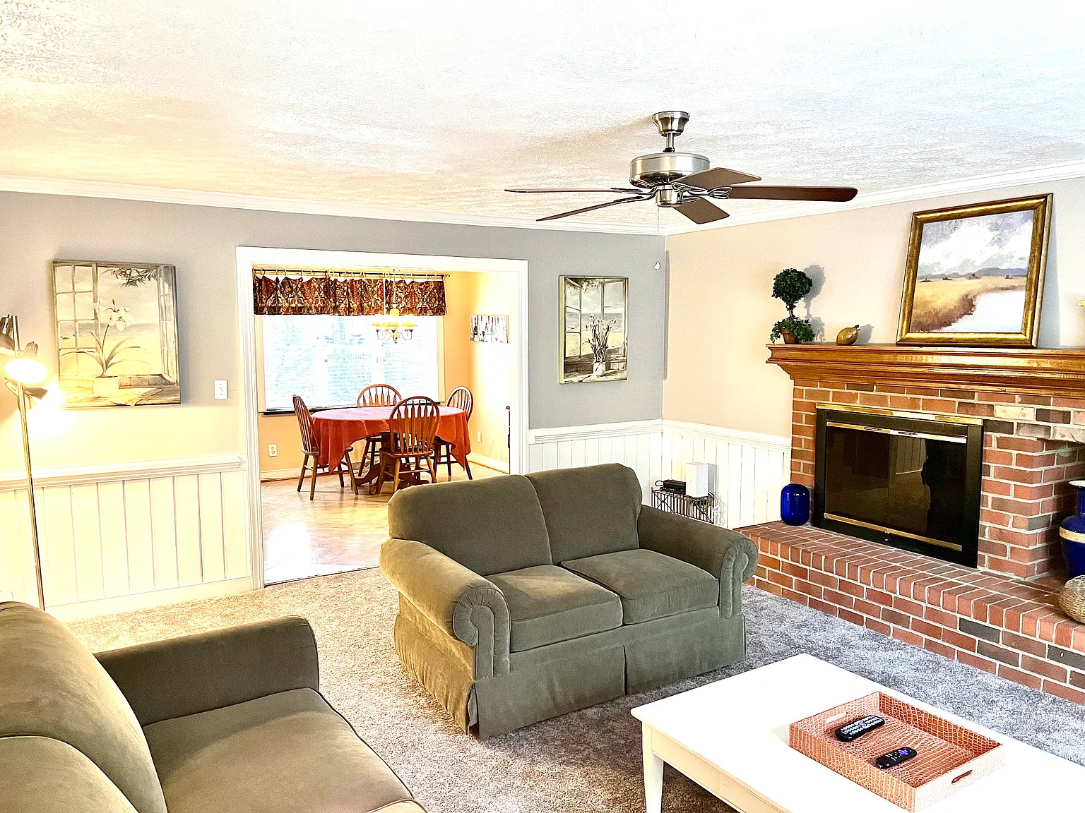 4 bed, 2.5 bath, 2028 sqft, $3,500 — Photo 3