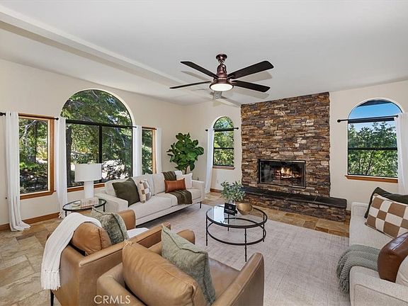 4th image of 26077 Walnut Hills Dr