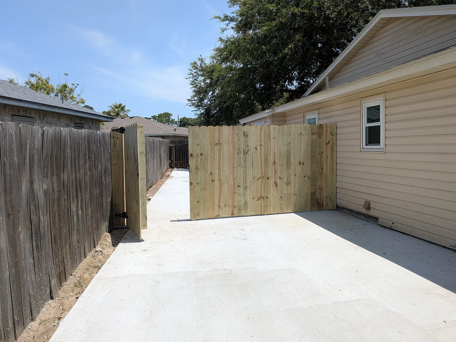 3 bed, 1294 sqft, $1,925 — Photo 2