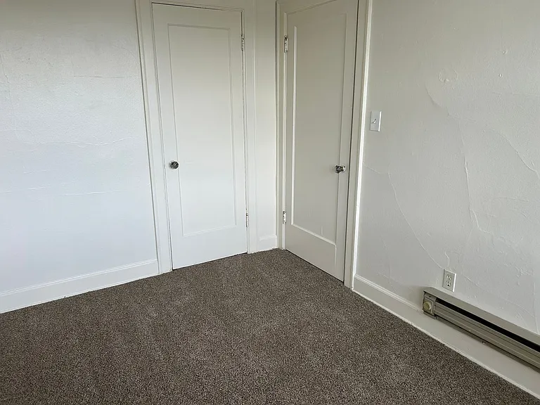 1225 Commerce Ave — Photo 17
