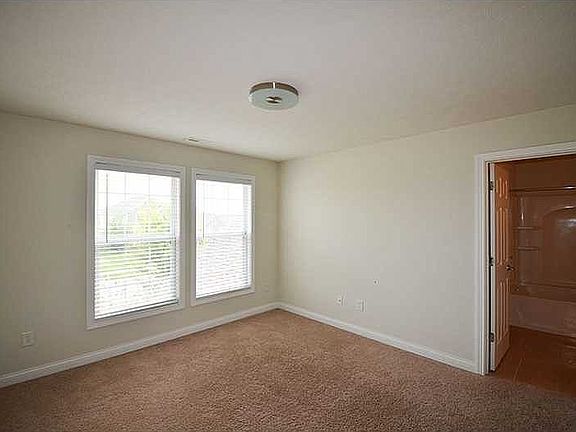 5th image of 4804 S Cobblestone Dr