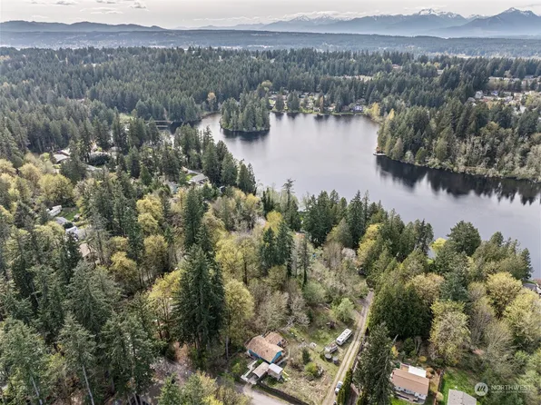 13215 Lakeview Avenue NW, Poulsbo, WA 98370