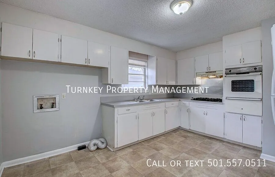 7305 Kentucky Ave Unit A -- Half Off First Month's Rent!! — Photo 2