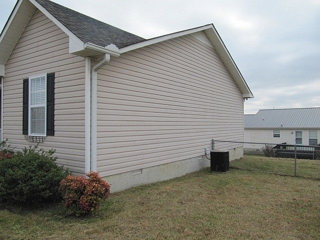 2nd image of 224 Devon Cir