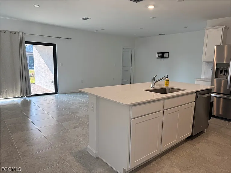 1024 Caloosa Breeze Dr — Photo 3
